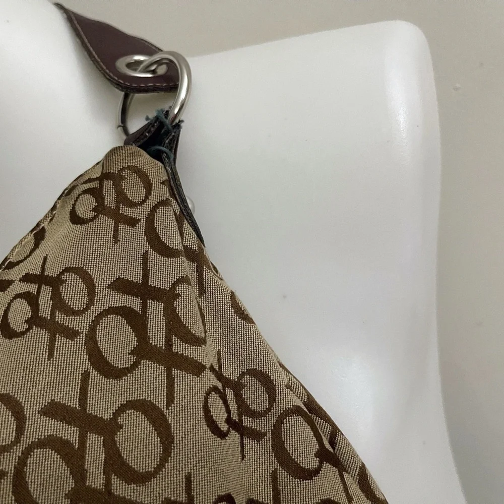 Vintage Y2K XOXO Tan and Brown Hobo Bag Casual Chic